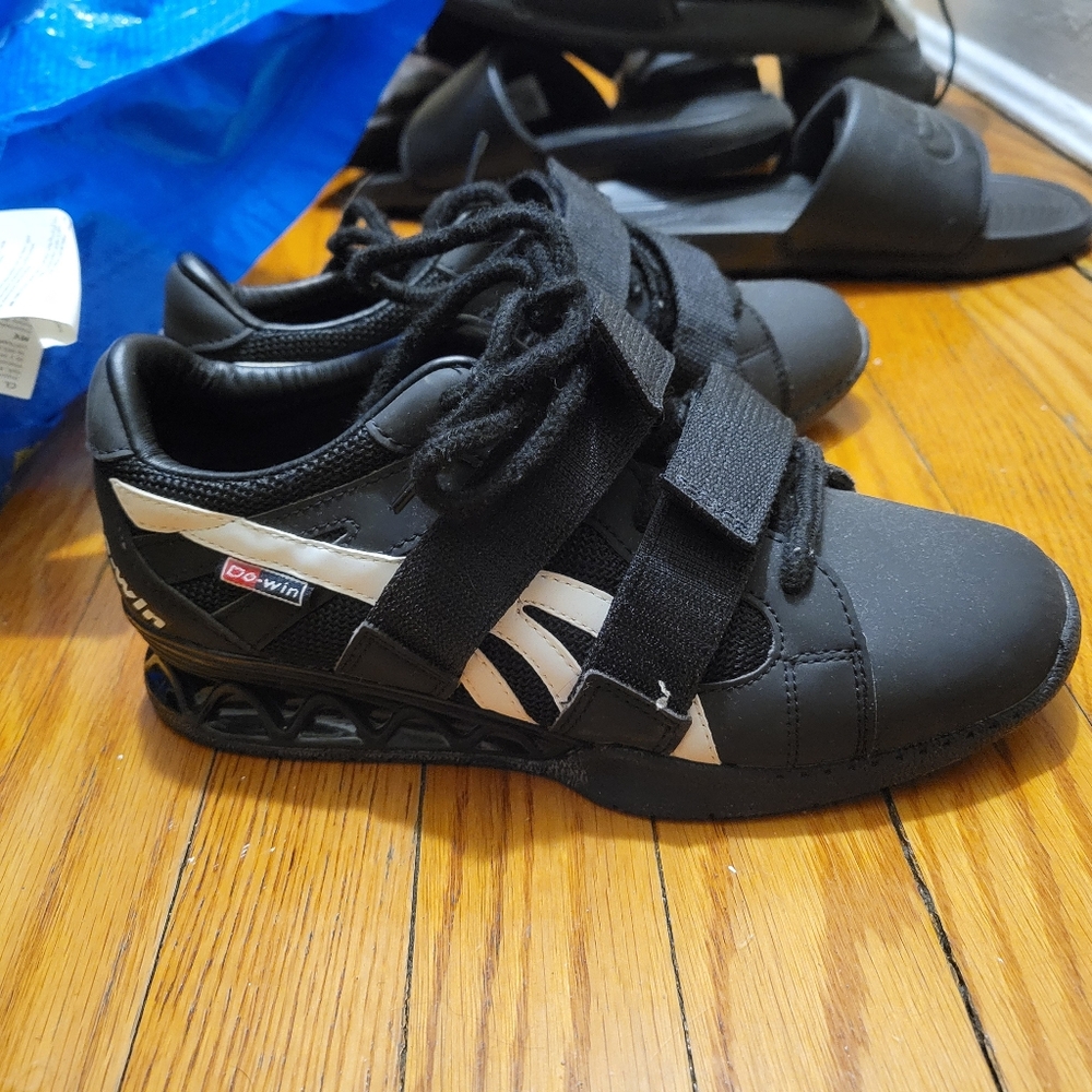 Women's do-win size 6 weightlifting shoes